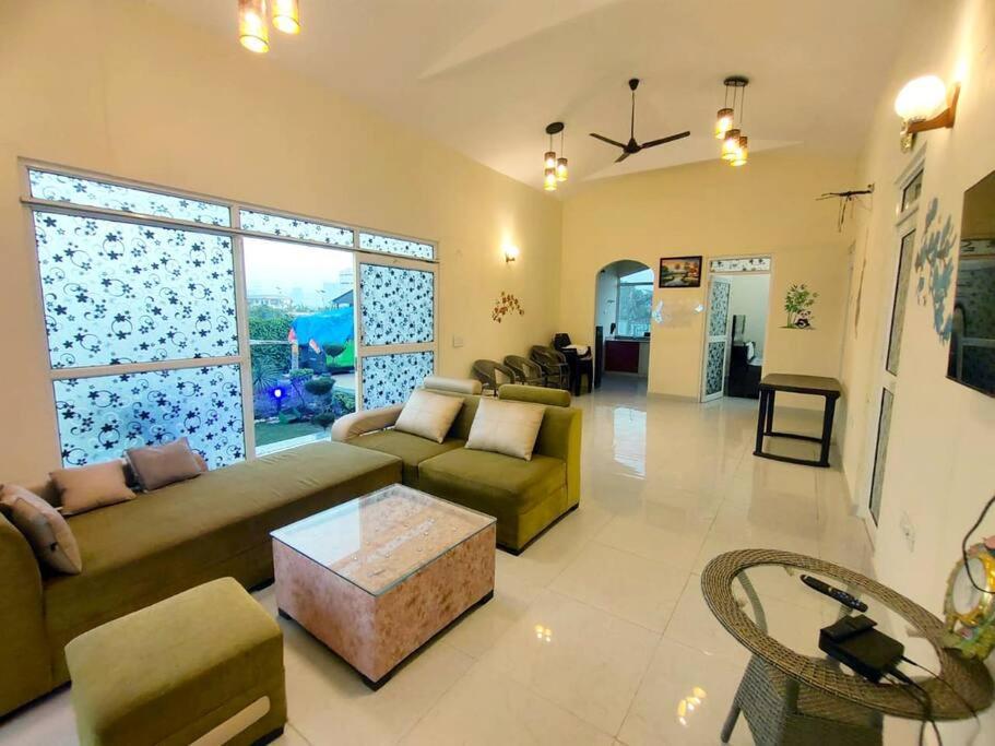 Shaw Estate-Farm House For A Small Parties-Jp Farm Greater Noida Esterno foto
