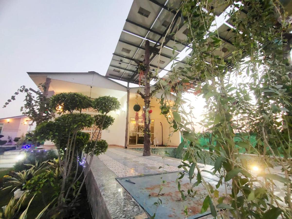 Shaw Estate-Farm House For A Small Parties-Jp Farm Greater Noida Esterno foto