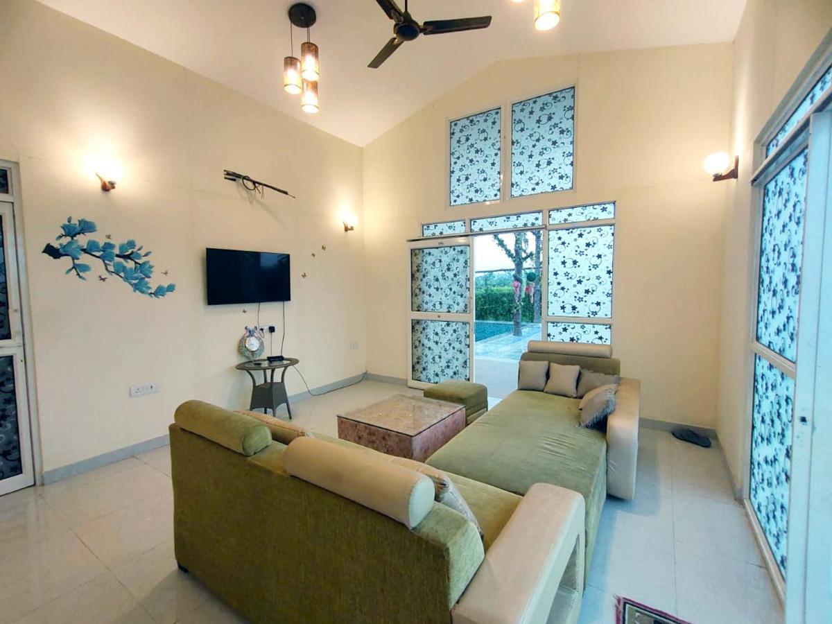 Shaw Estate-Farm House For A Small Parties-Jp Farm Greater Noida Esterno foto