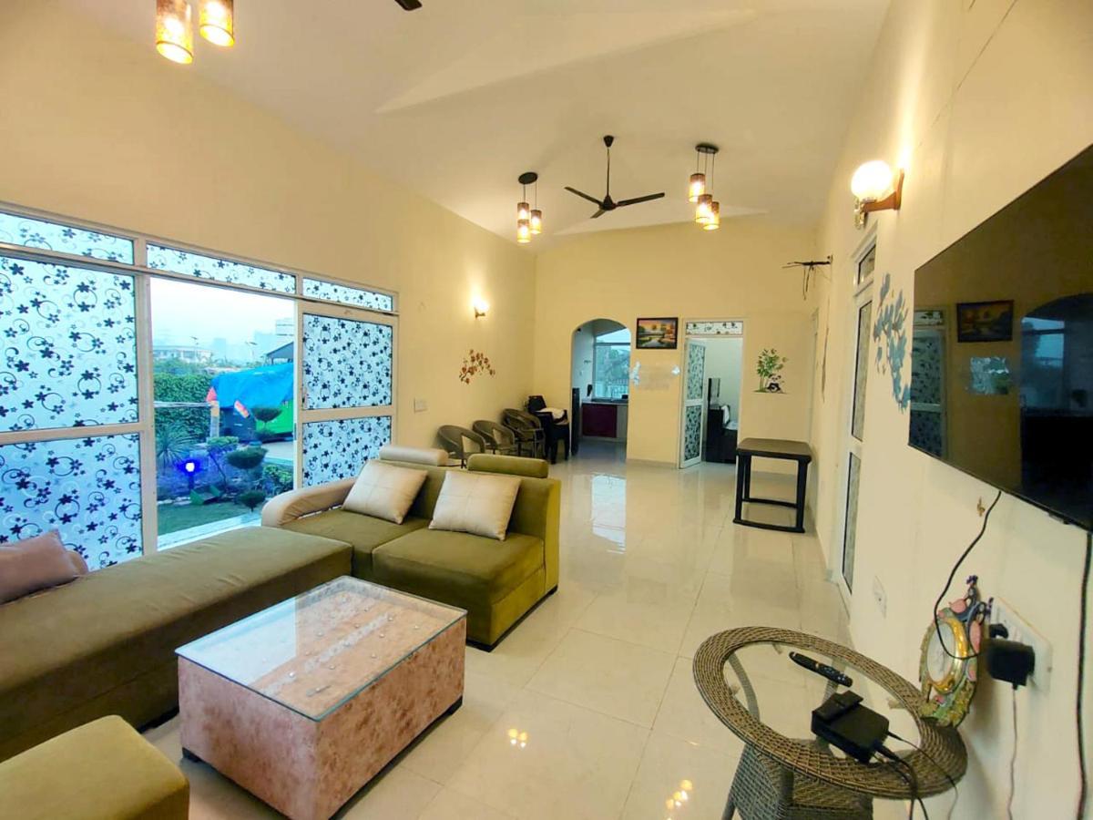 Shaw Estate-Farm House For A Small Parties-Jp Farm Greater Noida Esterno foto