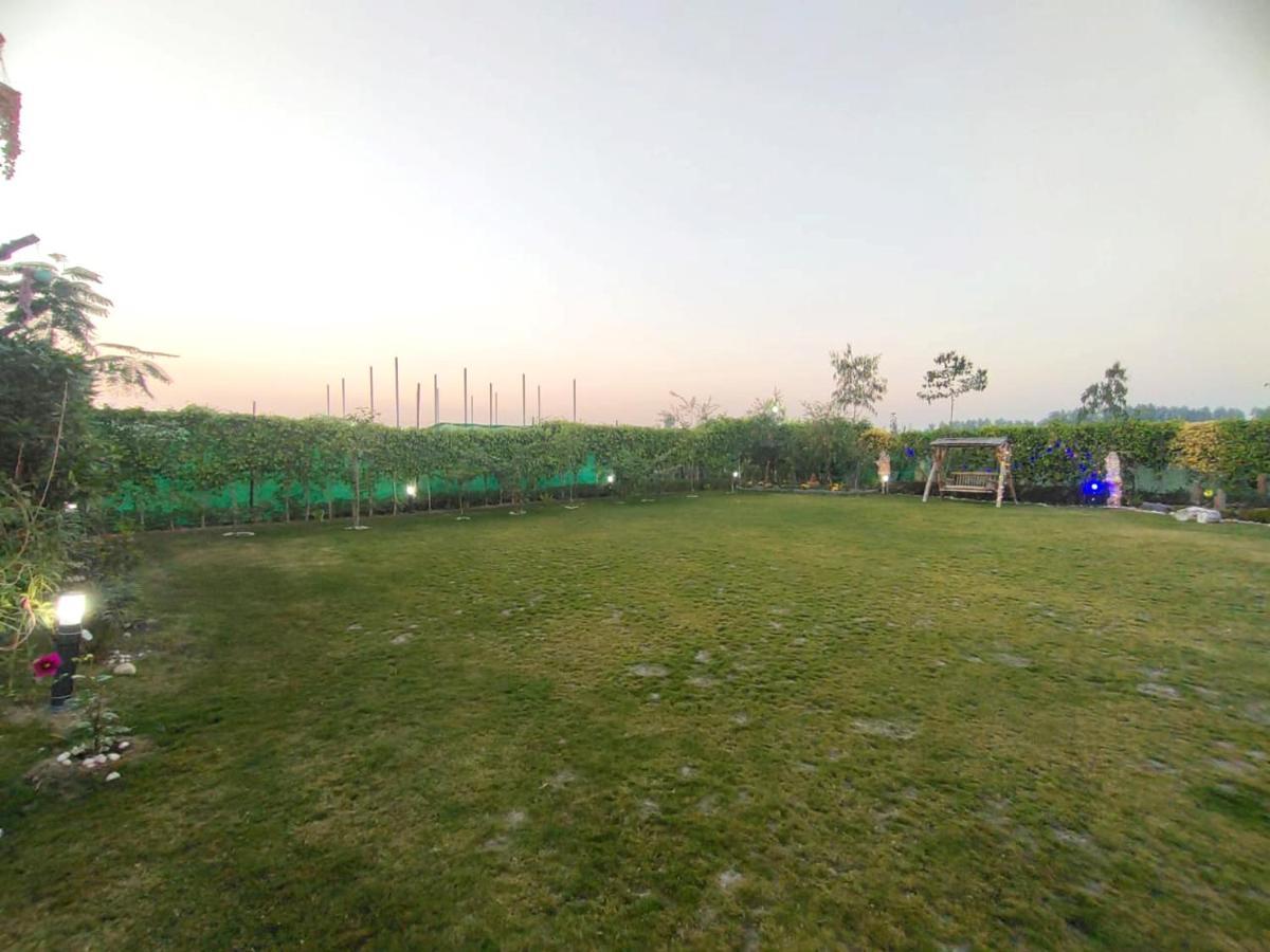 Shaw Estate-Farm House For A Small Parties-Jp Farm Greater Noida Esterno foto
