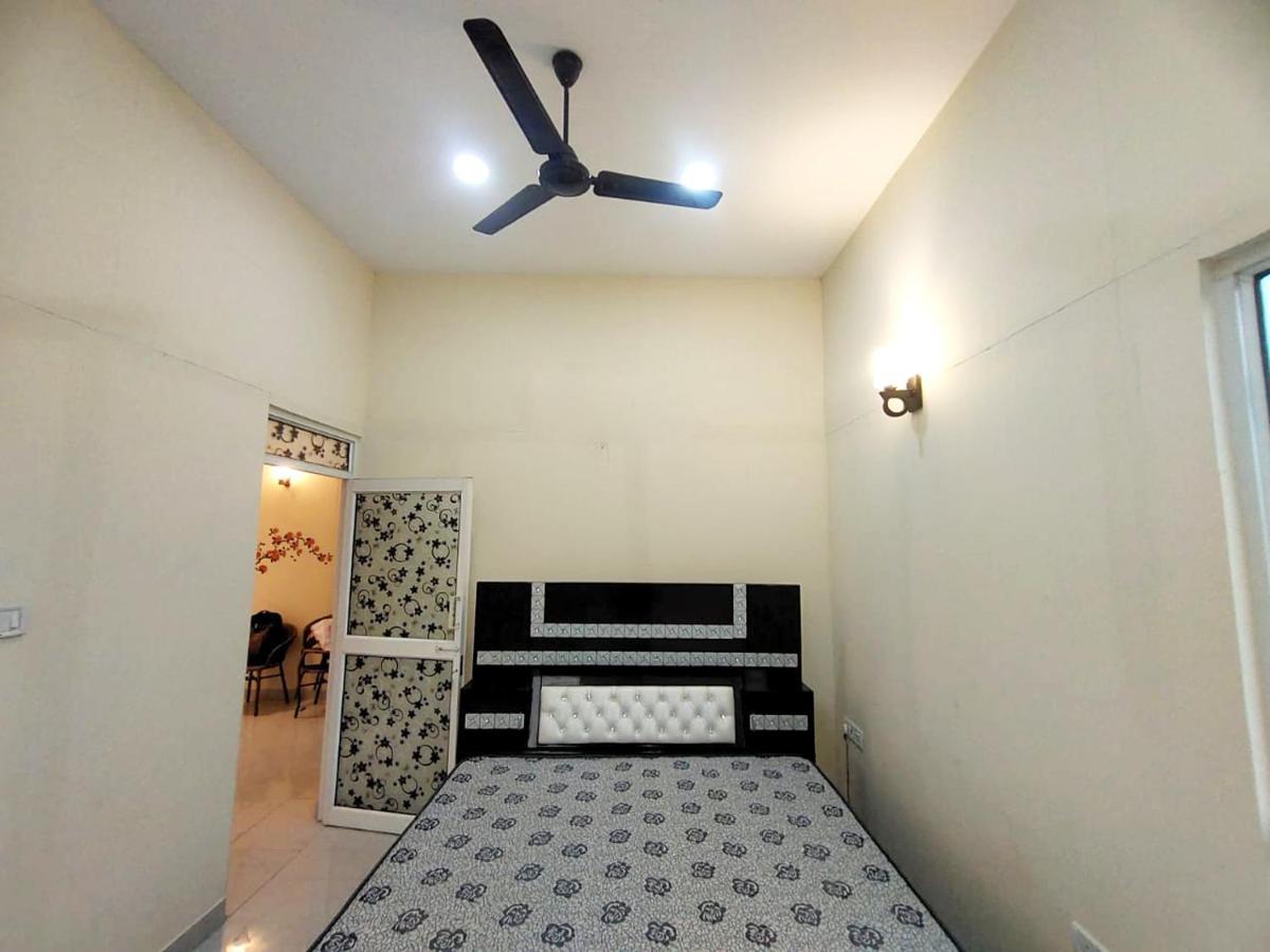 Shaw Estate-Farm House For A Small Parties-Jp Farm Greater Noida Esterno foto